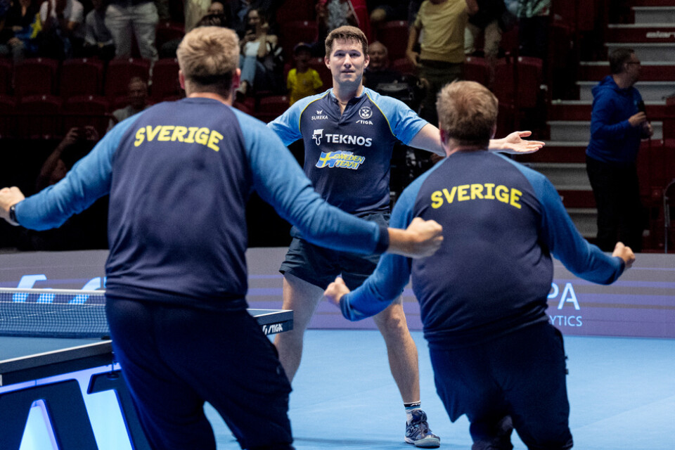 Sveriges Kristian Karlsson jublar efter segern mot Ungern.