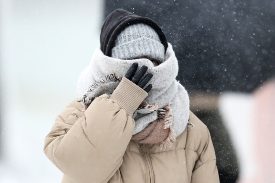 Kyligt ute och varmt inne kan reta luftvägarna och orsaka hosta i vintertid. Arkivbild.