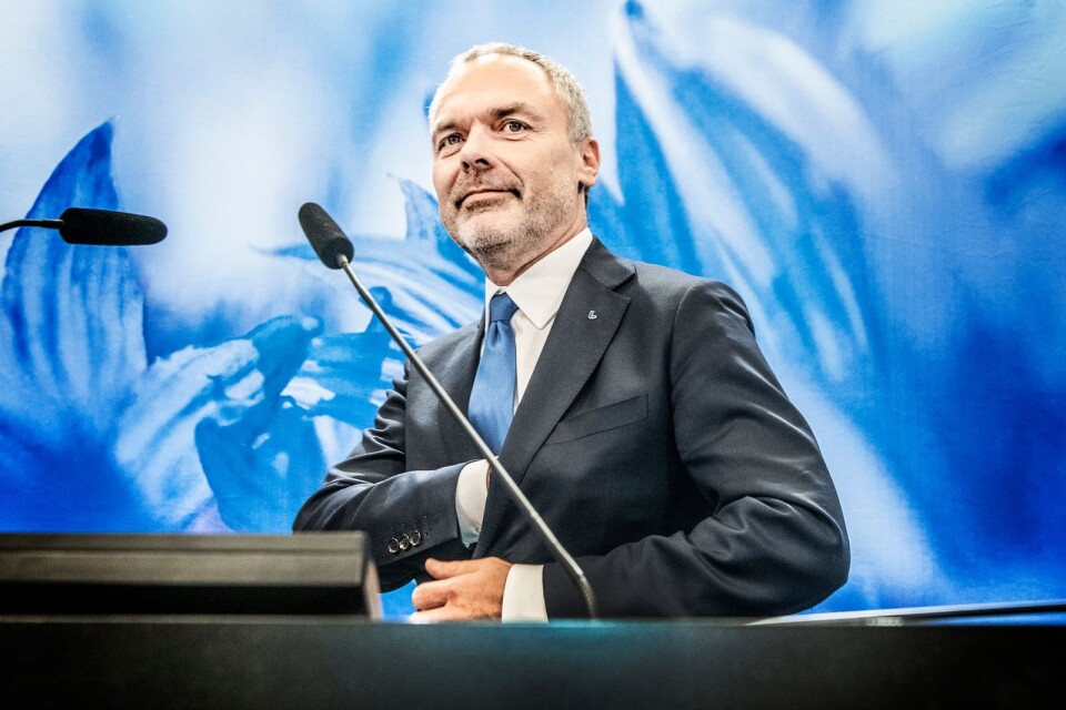 Efter tolv år som Liberalernas partiledare meddelade Jan Björklund att han inte ställer upp till omval vid partietslandsmöte i november.