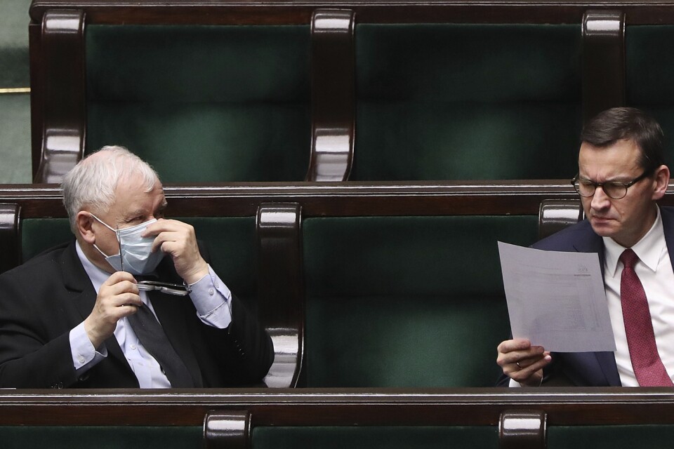 PIS partiledare Jaroslaw Kaczynski till vänster och premiärminister Mateusz Morawiecki till höger. Arkivbild.