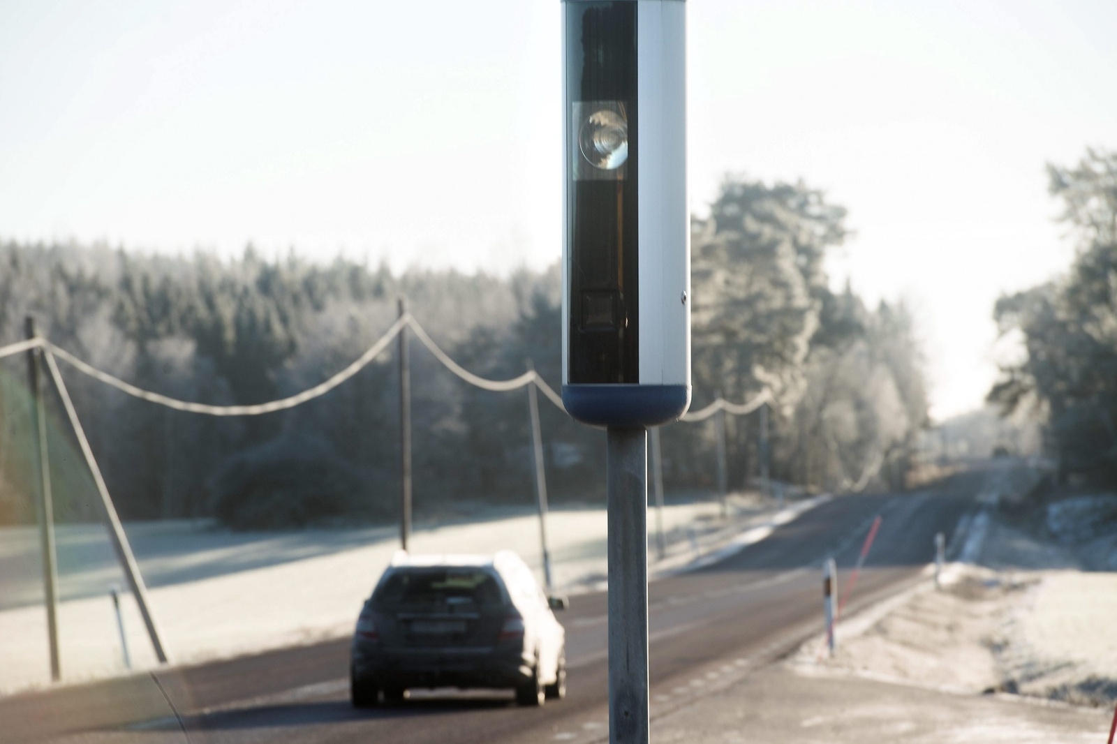 – Målet med ATK, automatiserad trafiksäkerhetskontroll, är att hastighetssäkra vägsträckorna med så få utfärdade böter som möjligt. Det gemensamma målet är trafiksäkerhet, säger kommissarie Anders Drugge.
Foto: Fredrik Sandberg/TT