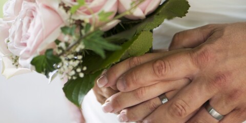 Giftassugen?: Välj präst eller borgerlig vigsel – nu kan du gifta dig på mässan