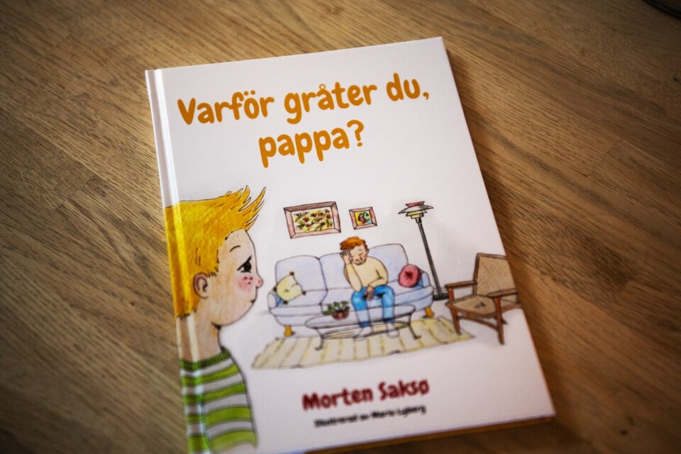 Boken baseras på Morten Saksøs egen historia. Den är illustrerad av Maria Lyberg med rötter i Åhus.