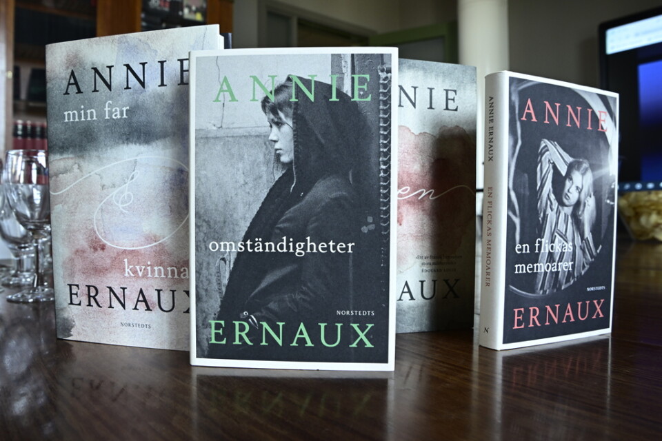 Några av Annie Ernauxs böcker i svensk översättning