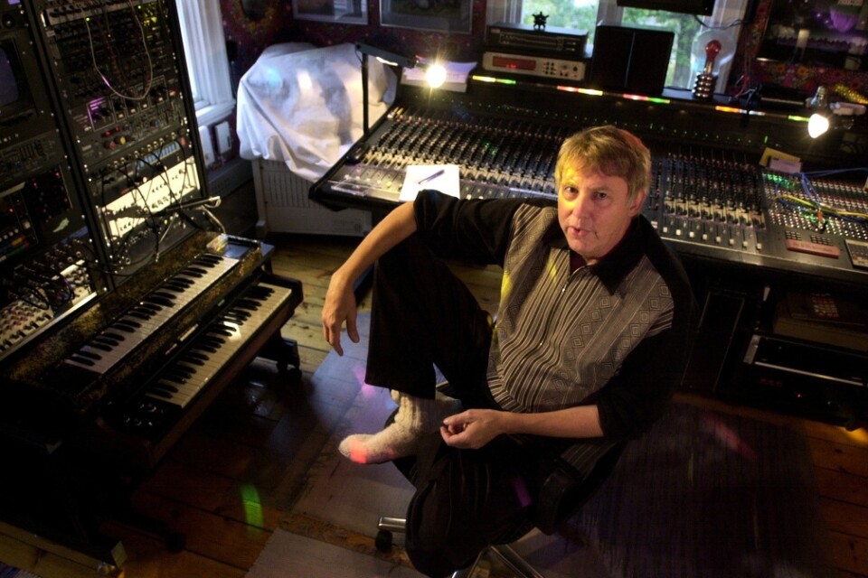Ralph Lundsten i sin studio år 2001.
