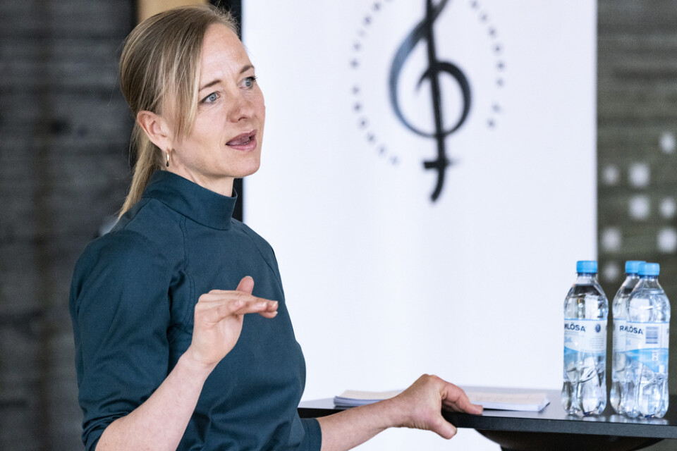 Sara Cronberg, regissör på Malmö Stadsteater, arbetar med musikföreställningen "Ortrud Mann - En fantasi om Sveriges första kvinnliga dirigent".