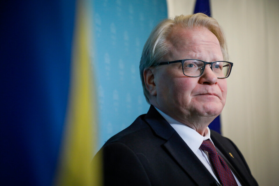 Försvarsminister Peter Hultqvist (S) utlovar substantiella tillskott till försvaret framöver.