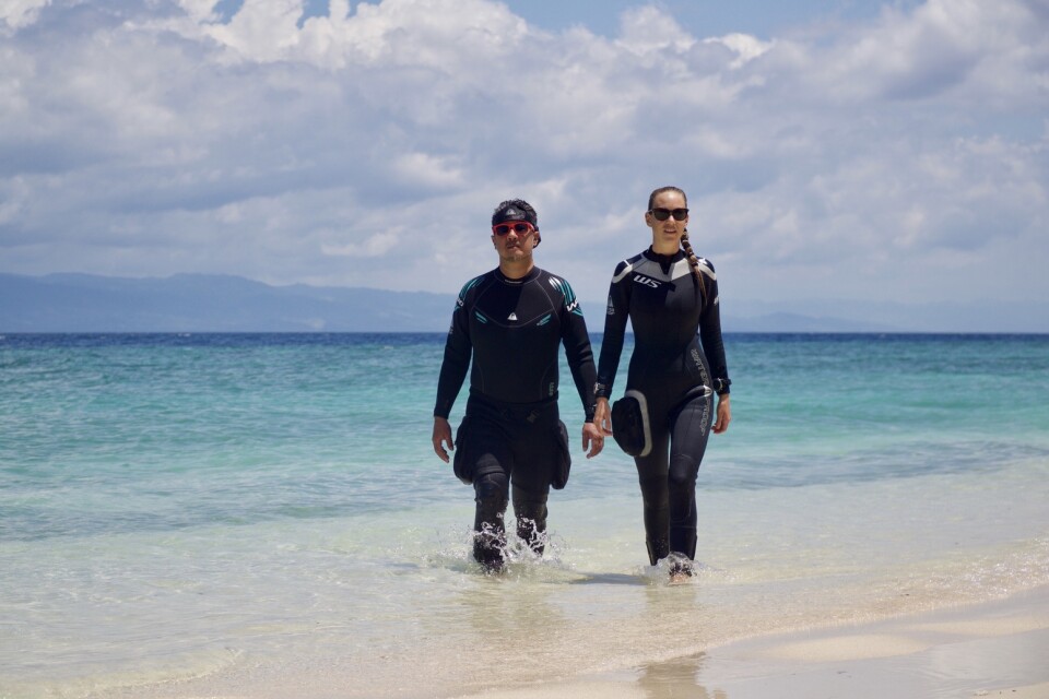 Julia Nilsson från Siggesbo hittade sitt paradis på jorden när hon började dyka utanför Filippinerna. Där mötte hon även kärleken Bo Mancao som hon idag är förlovad med och arbetar tillsammans med.