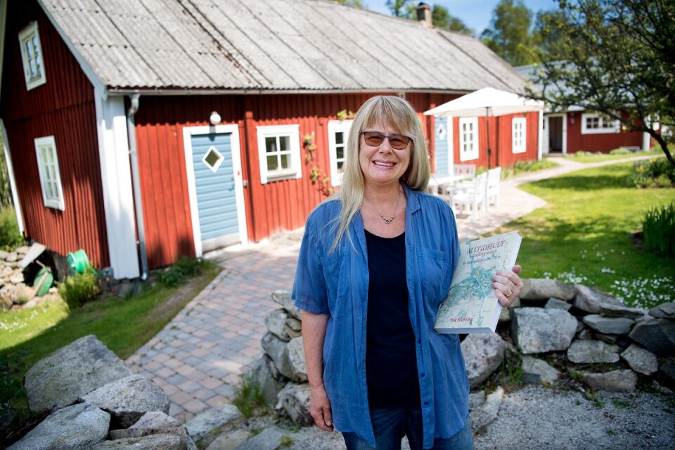 I 18 år har Ylva Silverbern jobbat med sin bok om Alltidhult och Jämshögs socken. Foto: Gunnel Persson