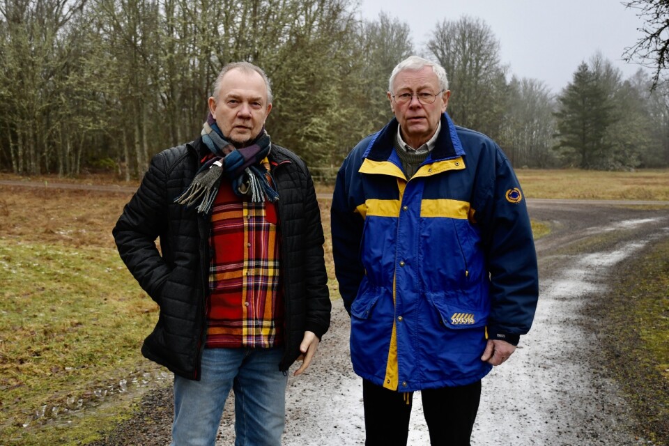 Kennet Karlsson och Bengt Svensson i Föreningen Vi har påtvingats leva i södra Sveriges största landbaserade vindpark trots att de kämpat i många år mot etablering av storskalig vindindustri på landsbygden.