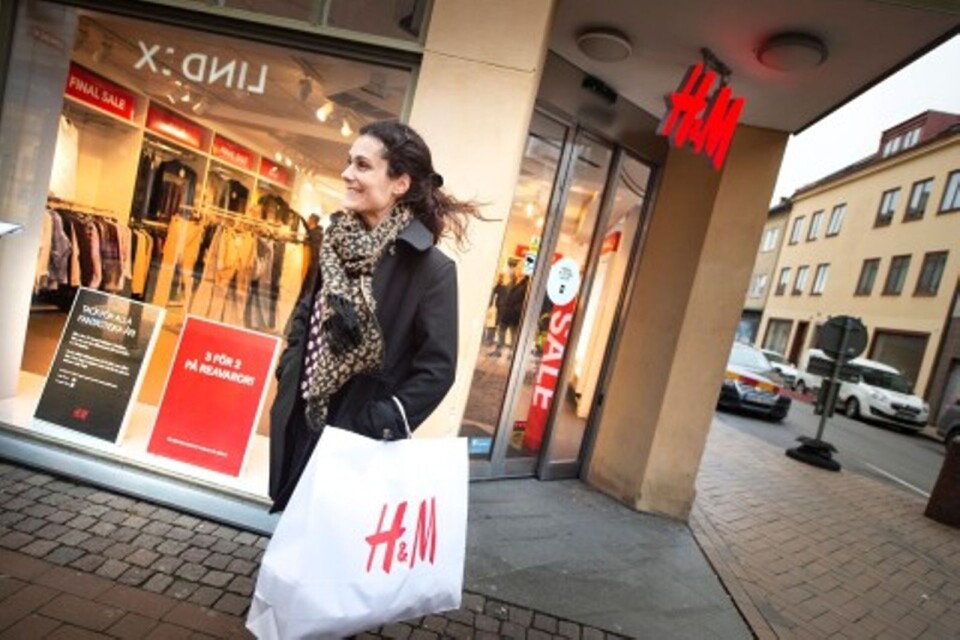 Linda Ljungquist visste inte att det var H&M:s sista dag i stan. ”Det är inte samma sak att gå i ett köpcenter”, säger hon.