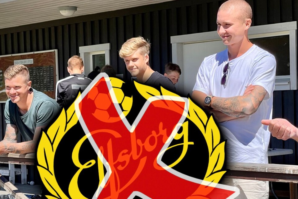 Samuel Holmén, Kevin Holmén och Sebastian Holmén tillsammans med Annelund IF:s ordförande Anders Samuelsson. Den förre Elfsborgsförsvararen söker ny klubbadress efter att ha lämnat Willem II.
