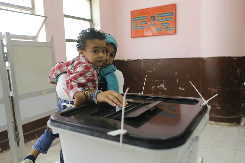 Röstningslokalerna har öppnat i Egypten.