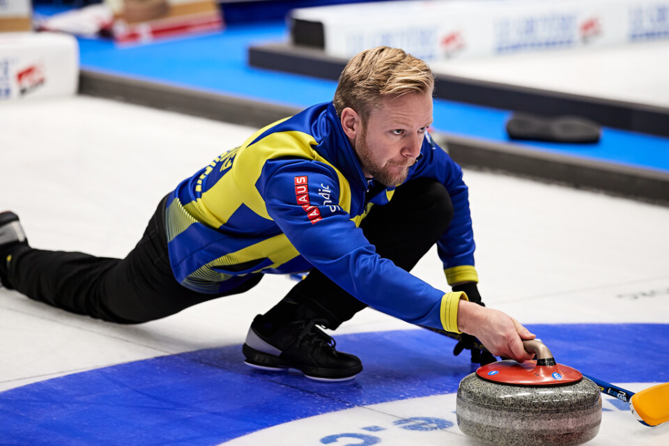 Niklas Edin under curling-EM i Helsingborg. Arkivbild.