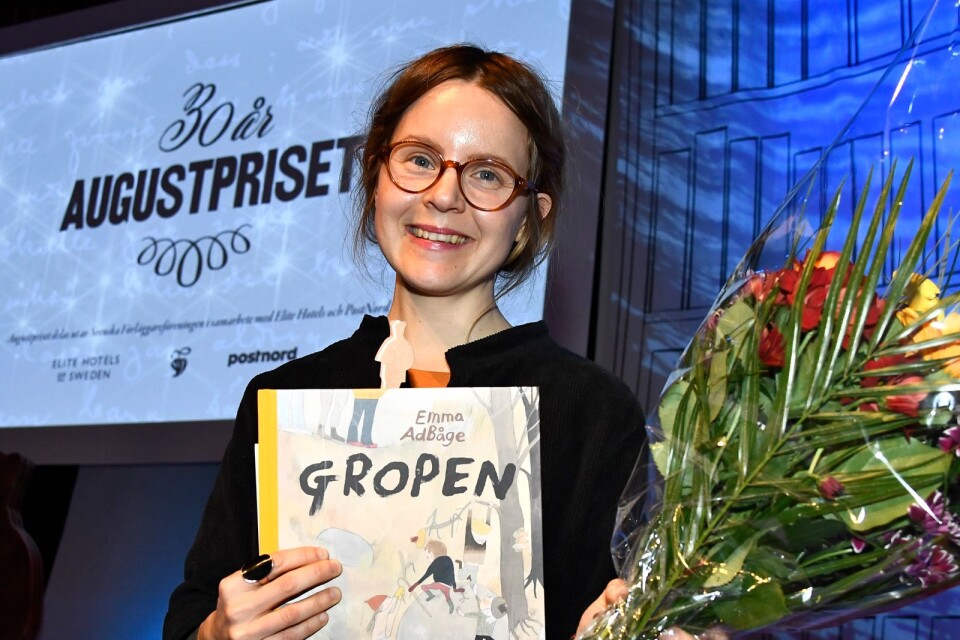 Augustvinnaren Emma Adbåge skildrar "generationsmaktordningen" i sin bilderbok "Gropen".