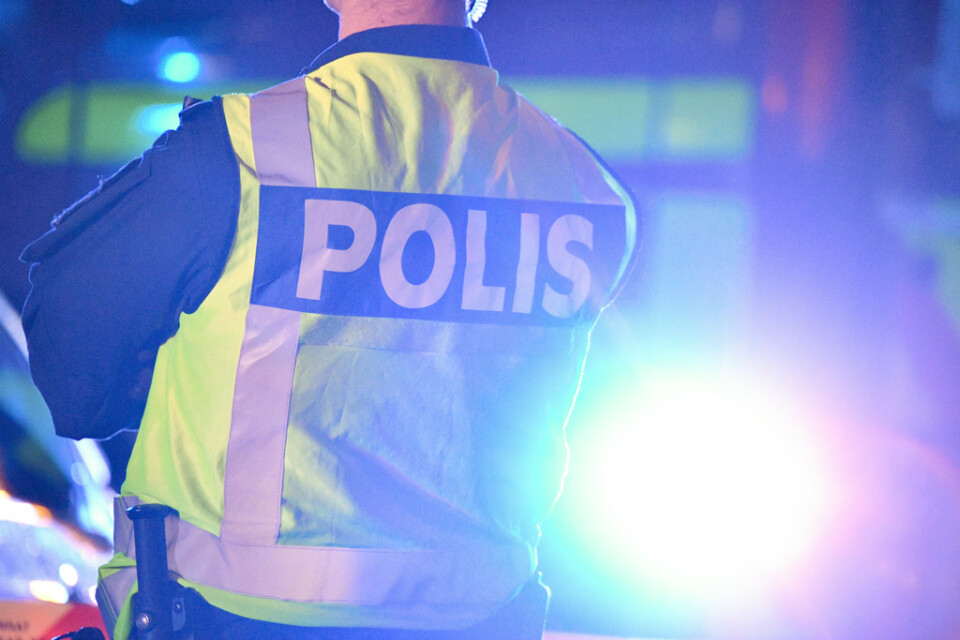 En skadad man i 25-årsåldern lämnades av på Akademiska sjukhuset i Uppsala. Arkivbild.