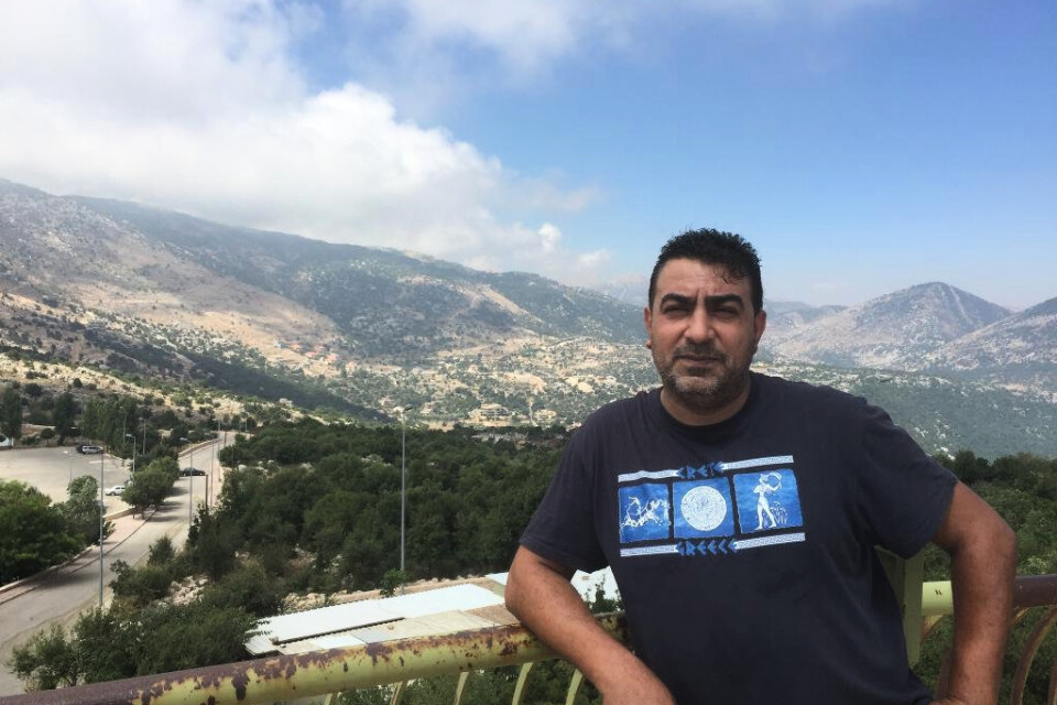 Taxichauffören Ali Chaito har inte jobbat på flera månader och har svårt att försörja familjen i Beirut.