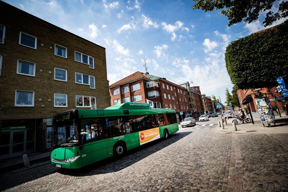 I Trelleborg går, till skillnad från i Ystad, alla busslinjerna igenom centrum och vidare, skriver Fredrik Schell, Skånetrafiken i ett svar på en tidigare insändare.