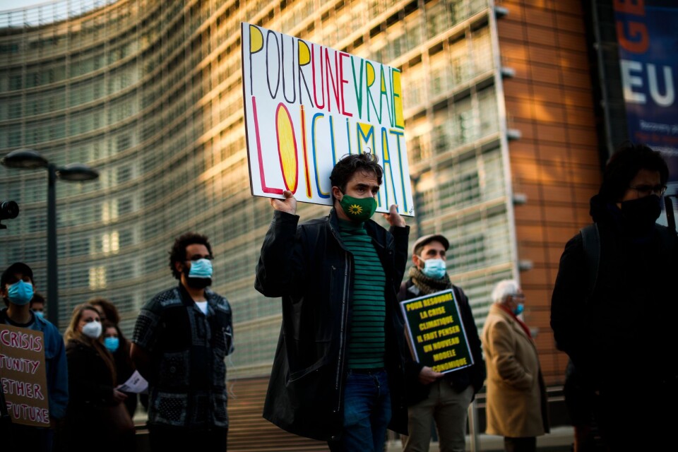En demonstration med budskapet ”För en riktig klimatlag” vid EU:s högkvarter i Bryssel i mars.