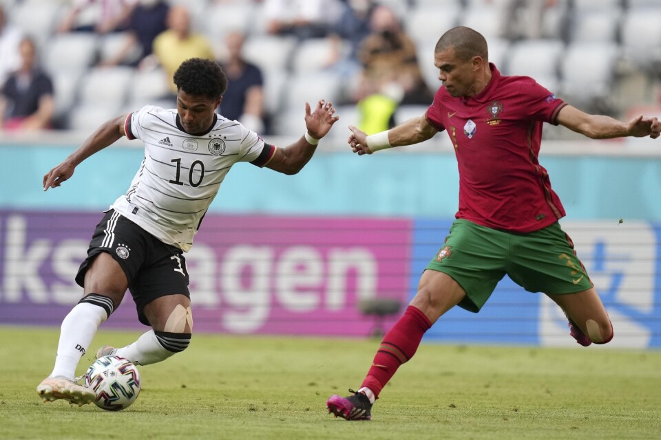 Portugals veteranback Pepe (höger) i aktion i 2–4f-förlusten mot Tyskland i lördags.