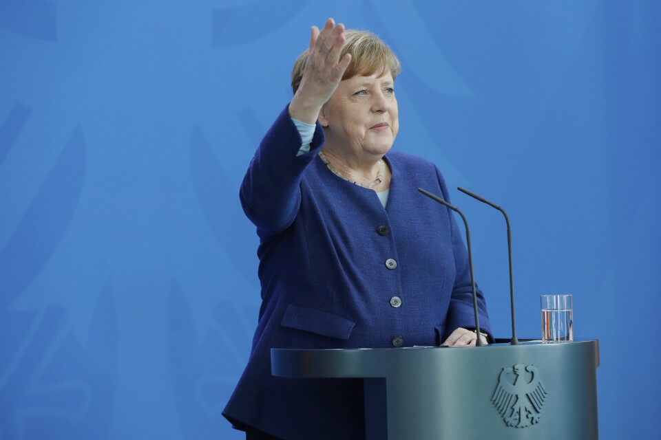 Angela Merkel får stöd för sin helomvändning.
