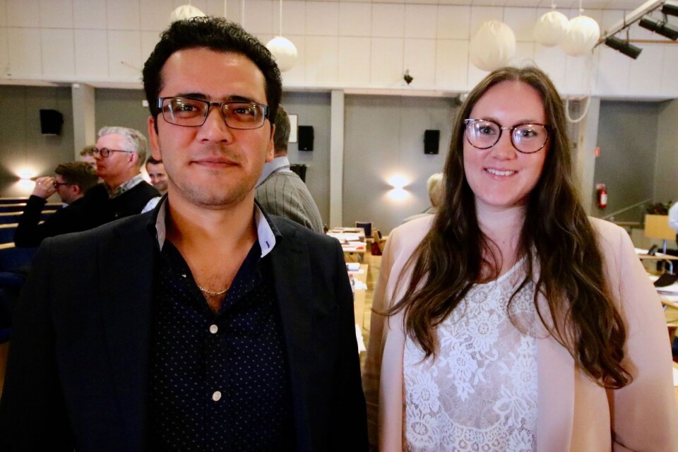 Javid Shirzad (S) och Liv Stjärnlöf (M) är nykomlingar och två av de yngsta ledamöterna i Mörbylångas nya kommunfullmäktige, som sammanträdde för första gången 23 oktober 2018.