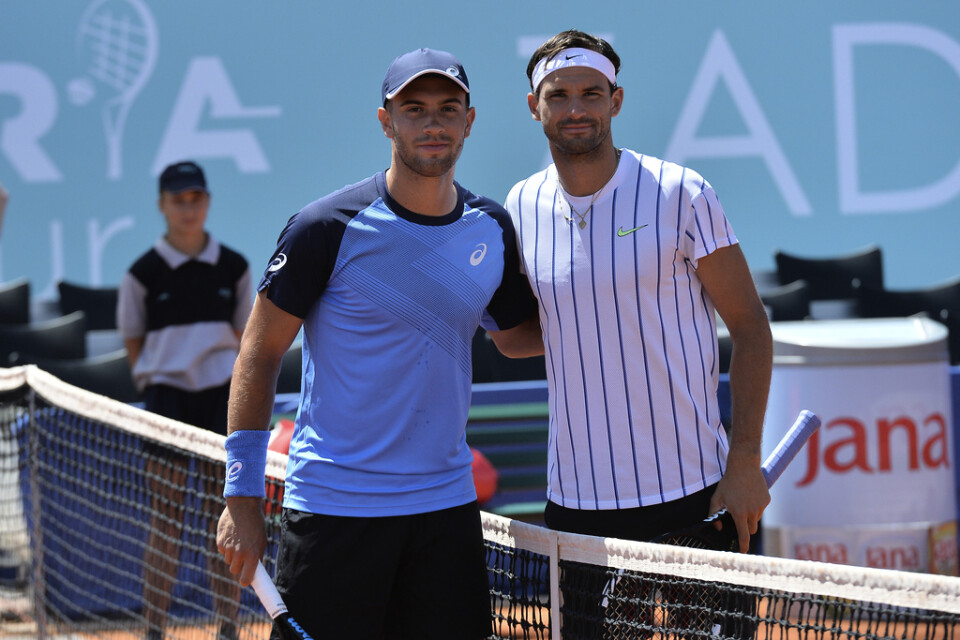 Tennisspelarna Grigor Dimitrov och Borna Coric möttes i en uppvisningsmatch i kroatiska Zadar i lördags. Nu har båda testats positivt för covid-19.