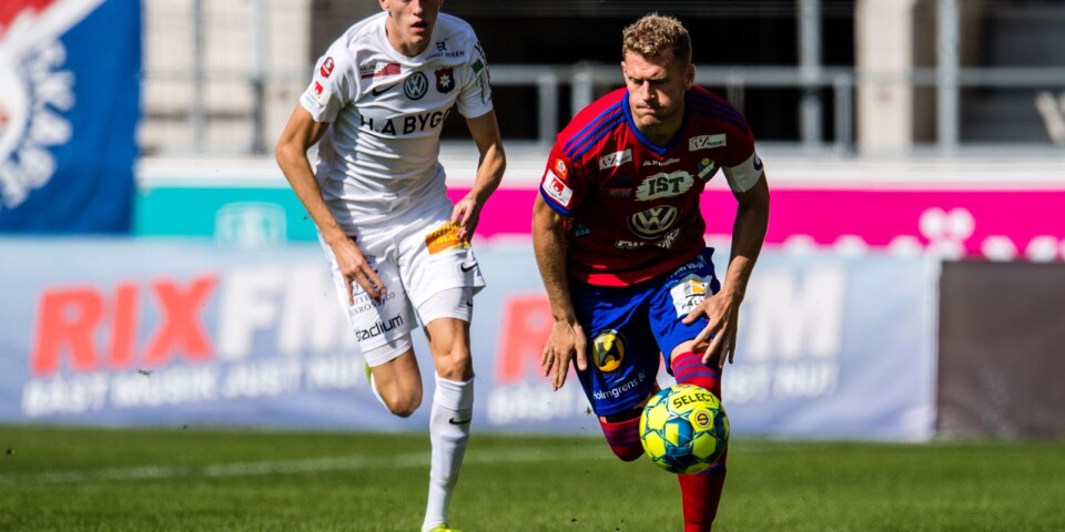 Stefan Karlsson är strax tillbaka på fotbollsplanen igen. 33-åringen har skrivit på för moderklubben Växjö Norra.