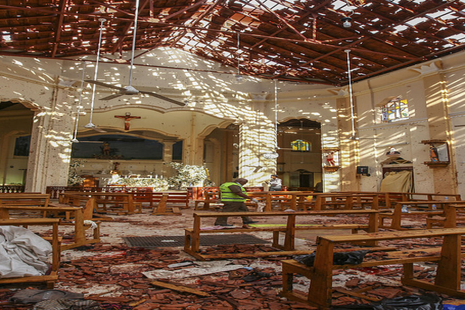 Kyrkan S:t Sebastian i Negombo strax norr om Colombo efter att en sprängladdning exploderat på påskdagen.