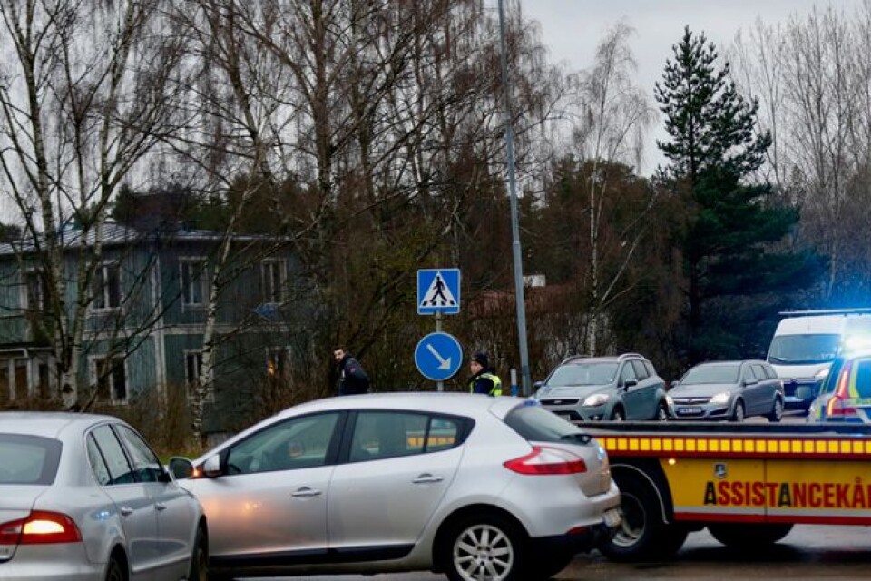 Det blev delvis stopp i trafiken på Åsavägen efter olyckan.