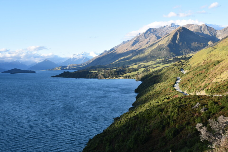 "Sagan om ringen" lämnar Nya Zeeland för Storbritannien. Här en bild från sjön Wakatipu, som syns flera gånger i filmerna. Arkivbild.