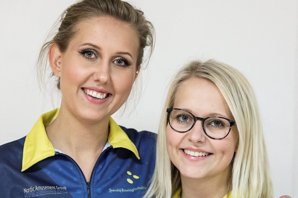 Systrarna Jenny och Cajsa Wegner, BK Femtionian, hoppas på storspel på elit-SM i bowling som inleds under måndagen. Foto: Jörgen Johansson/Arkiv