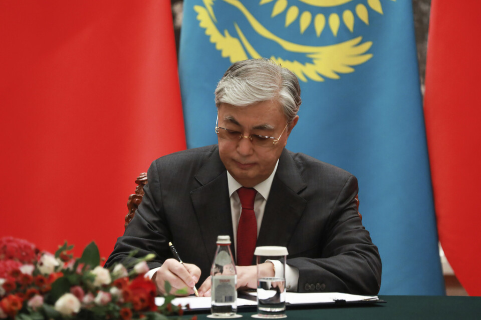 Kazakstans president Kasym-Zjomart Tokajev har sammankallat regeringen till ett krismöte på grund av oroligheterna. Arkivbild.