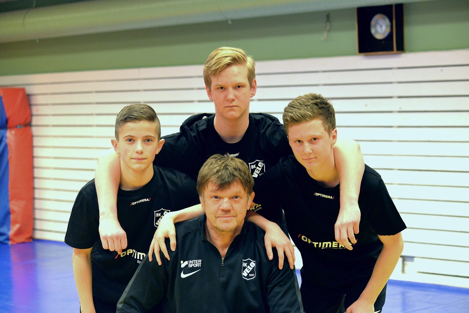 Noah Söderquist, Rasmus Olsson och Charlie Modén ska vara med i ungdoms-SM i brottning i helgen. Roger Tallroth är med som ledare