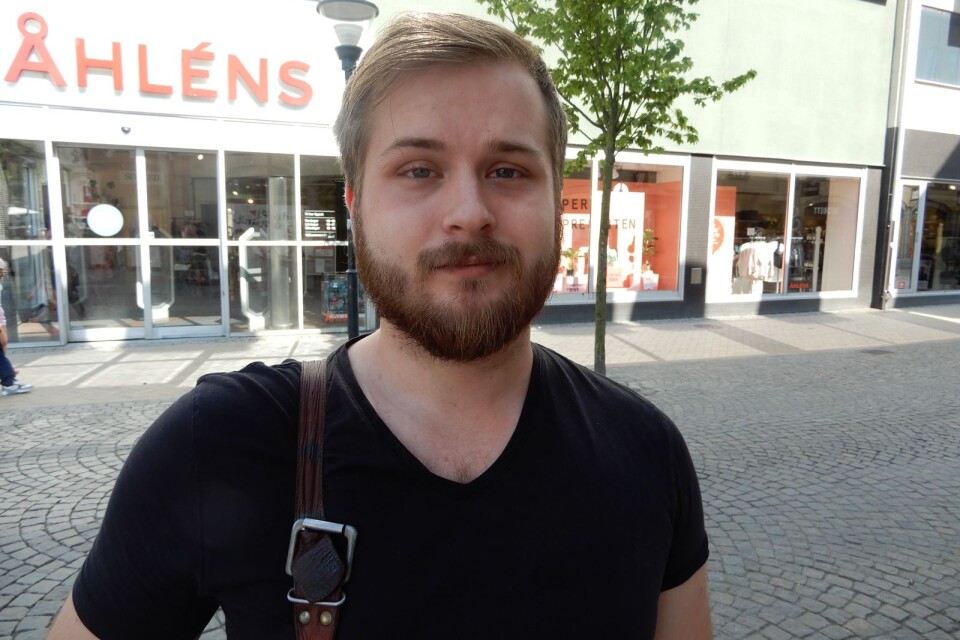 Nikar Lindqvist, Åhus: – Joakim Brodén, som spelar i Sabaton, ett metalband från Dalarna.