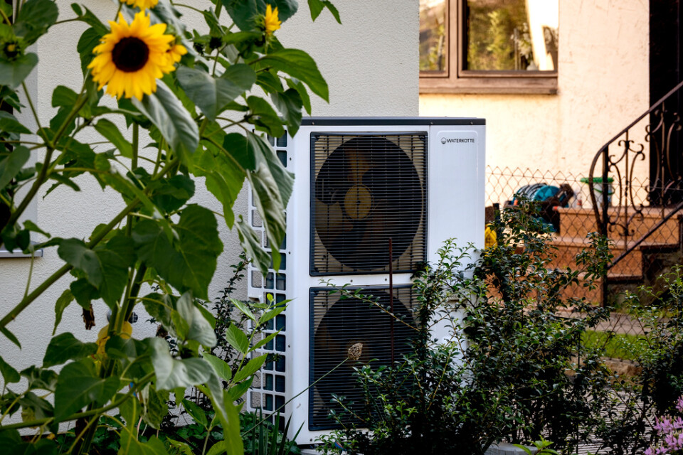 Värmepump installerad i ett hus i Frankfurt. På fredag trädde en ny omstridd uppvärmningslag i kraft i Tyskland.