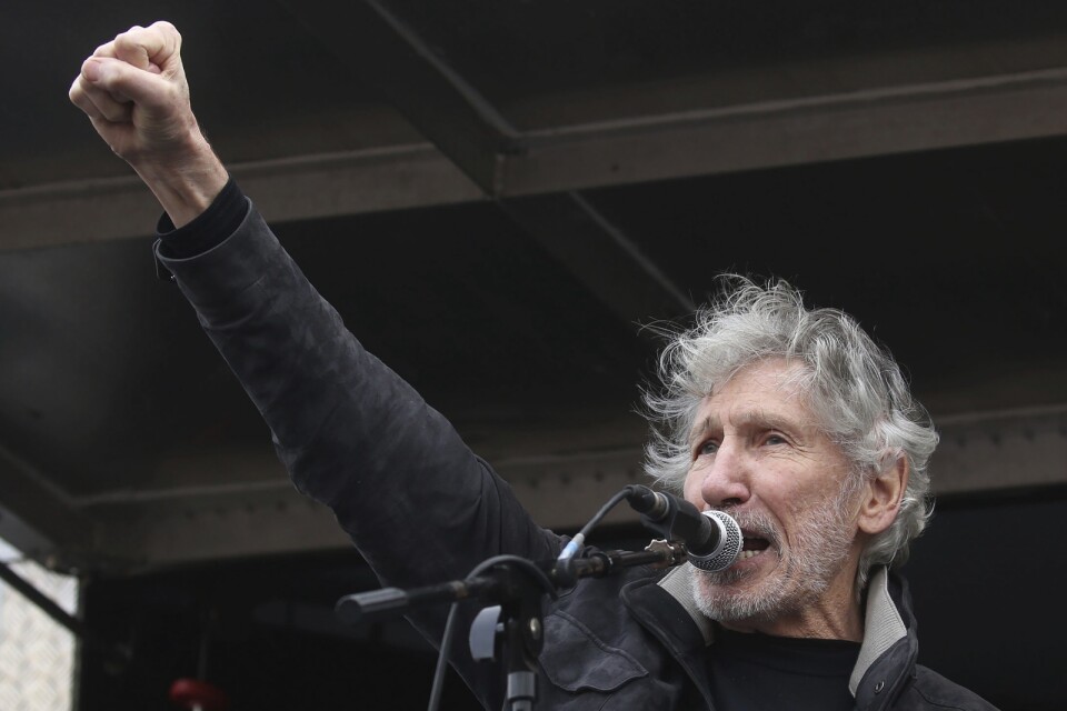 Pink Floyds gamla bassist Roger Waters under ett tal på Parliament Square i London vid en protest mot fängslandet av Wikileaksgrundaren Julian Assange den 22 februari.