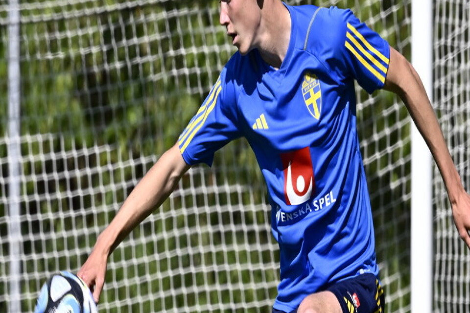 Hugo Larsson är uttagen i A-landslaget för första gången.