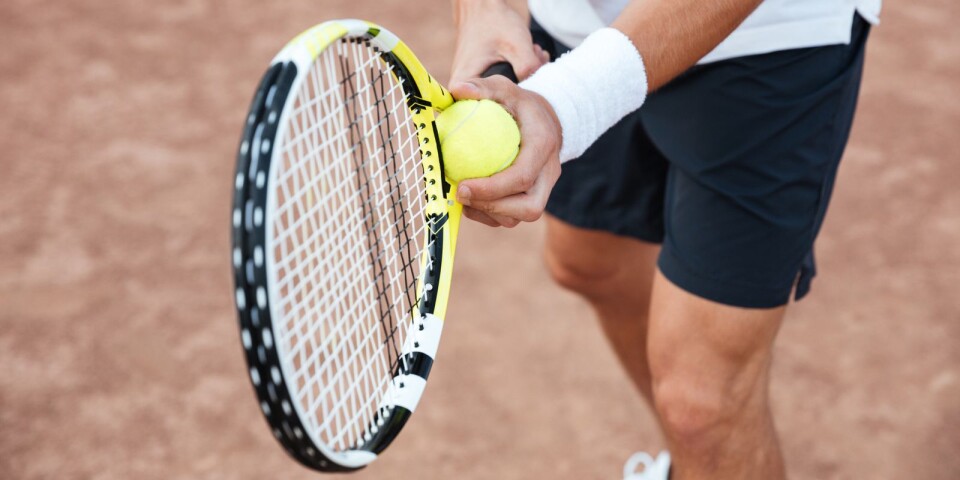 Tennisbanorna i Nybro öppna för säsongen – kostnadsfritt spel