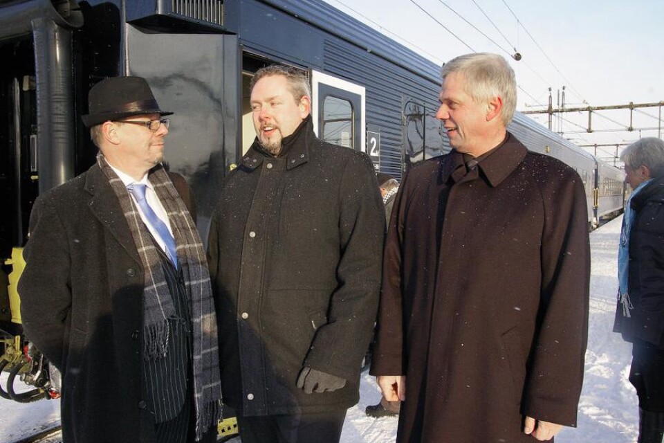 Gunnar Nordmark, Robert Olesen och Mats Johnsson på väg ombord på symboliska första Baltic-Link-tåget för ännu mer kickoff i Karlskrona.