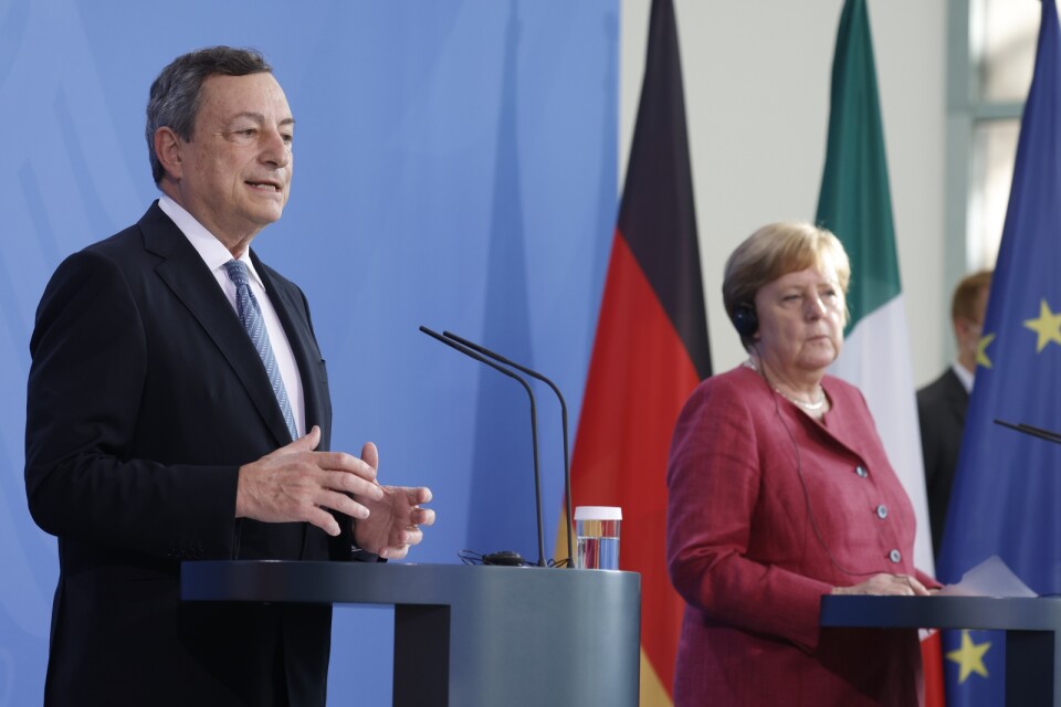 Italiens premiärminister Mario Draghi och Tysklands förbundskansler Angela Merkel.