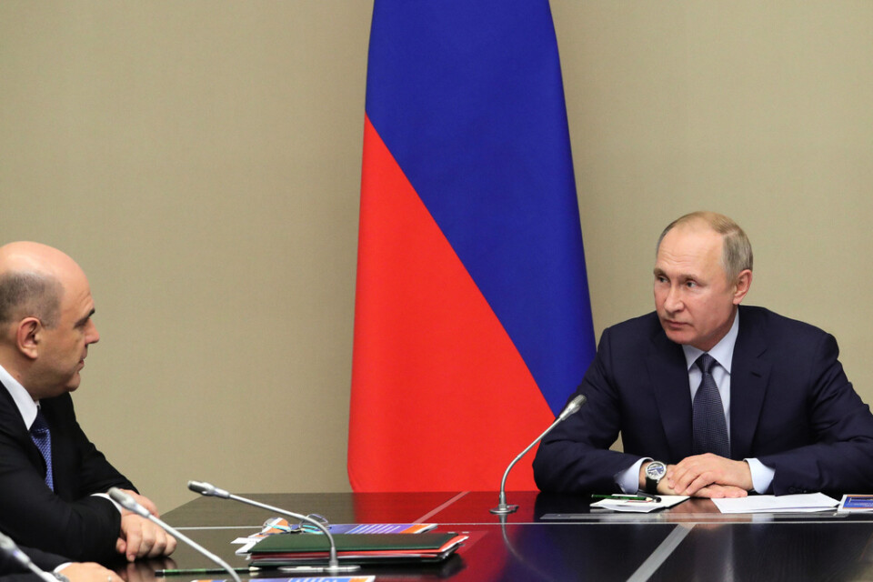 Rysslands nye premiärminister Michail Misjustin (till vänster) och president Vladimir Putin.