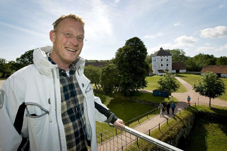 Jens Olsson har i många år gillat Hovdala slott och besökt området med sin familj. Nu har han fått jobb slottsansvarig. Foto: HELENE NORDGREN