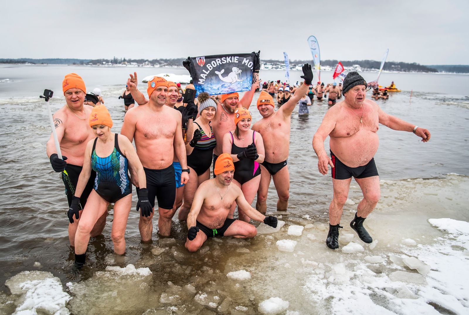 Polska vinterbadare på Långö. Stena Line arrangerar badresor