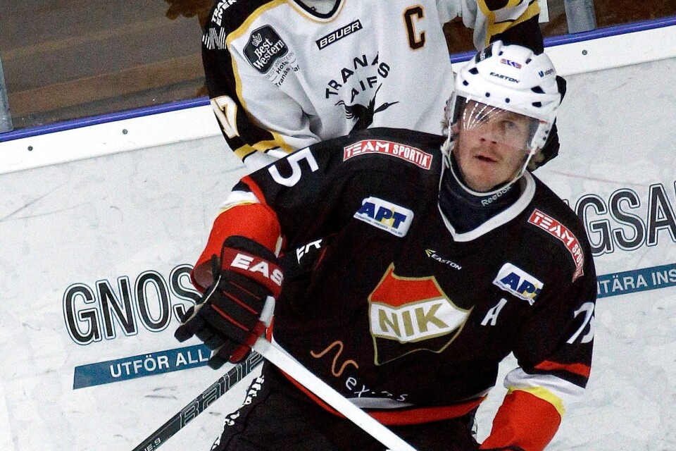 Mattias Remstam började och slutade sin karriär i Nittorp. Däremellan spelade han bland annat i HV71 och BHC. Här syns han i en match mot Tranås 2013.