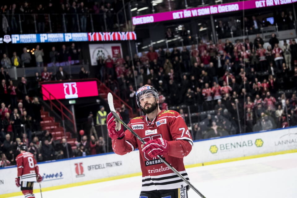 Nick Ebert bidrog starkt till att Örebro tog sig till ishockeyns SM-slutspel förra året. Nu är amerikanen tillbaka i SHL-klubben. Arkivbild.