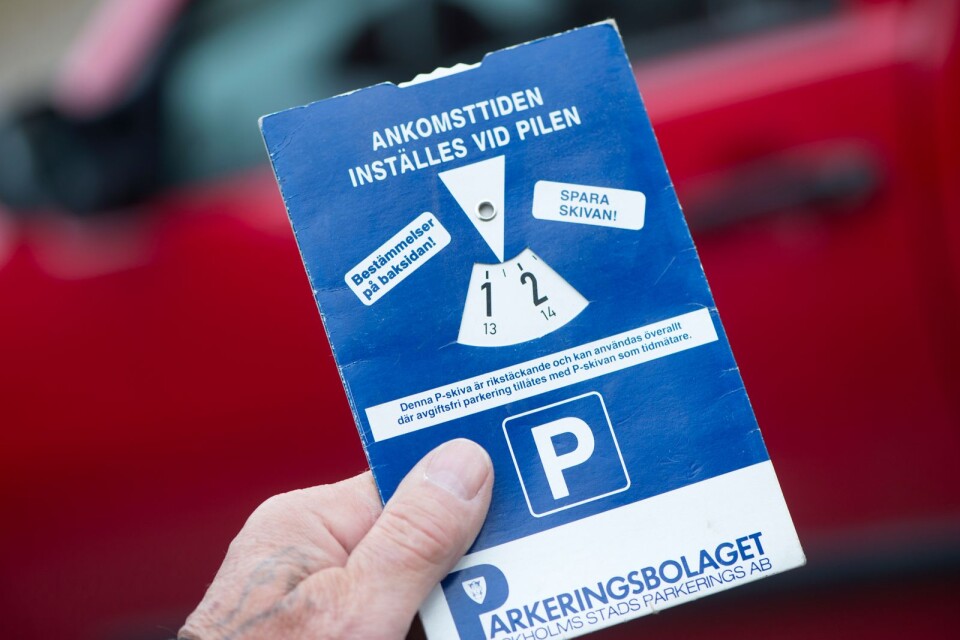 Peter Öjerskog vill att Karlskrona inför p-skiva i stället för att ta ut parkeringsavgifter.
