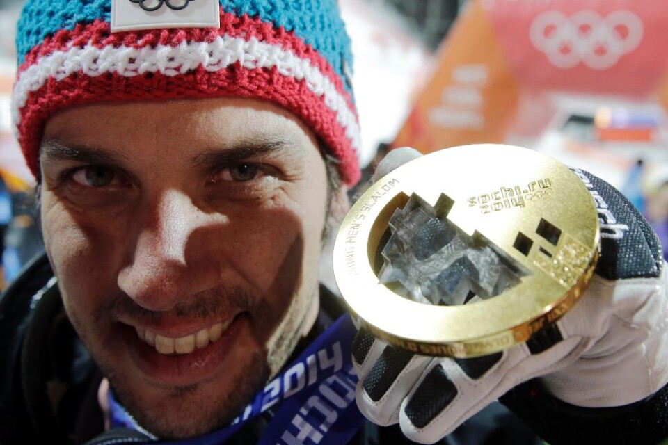Den olympiske slalommästaren Mario Matt lägger av. Den 35-årige österrikaren säger att han inte är motiverad att fortsätta. - Jag insåg den här säsongen att skidåkning inte längre är det viktigaste i mitt liv, säger Matt vid en presskonferens. Matt föde