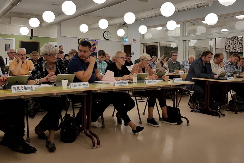 Hösten första kommunfullmäktige i Osby hölls i Parkskolans matsal på måndagskvällen. Foto: Magnus Wahlström