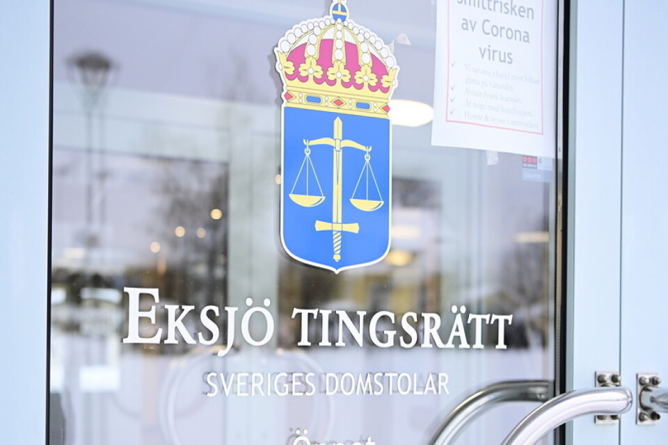 Tre män döms av Eksjö tingsrätt till långa fängelsestraff för synnerligen grovt brott mot lagen om brandfarliga och explosiva varor. Arkivbild.